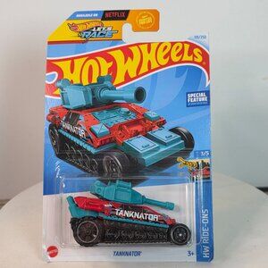 Hot Wheels Tanknator 119/250 Red & Turquoise Die-Cast Car